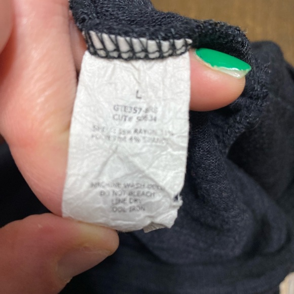 2 for $20 ⚜️ Green Envelope Black Long Sleeved Crossover V Neck Top Size Large - Picture 4 of 5